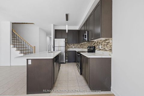 Photo 10 at 23 Pavlova Crescent, Oak Ridges, Richmond Hill