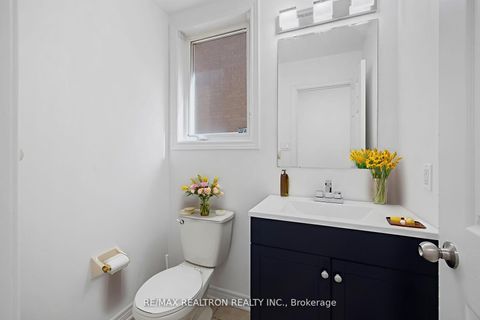 Photo 15 at 23 Pavlova Crescent, Oak Ridges, Richmond Hill