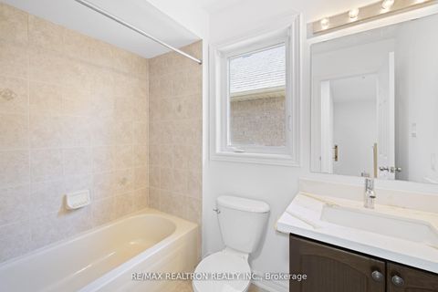 Photo 23 at 23 Pavlova Crescent, Oak Ridges, Richmond Hill