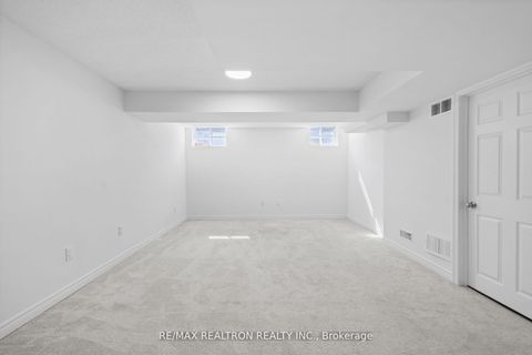 Photo 27 at 23 Pavlova Crescent, Oak Ridges, Richmond Hill