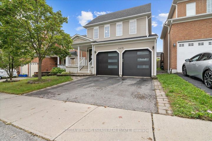 Photo 1 at 1619 Coldstream Drive, Taunton, Oshawa