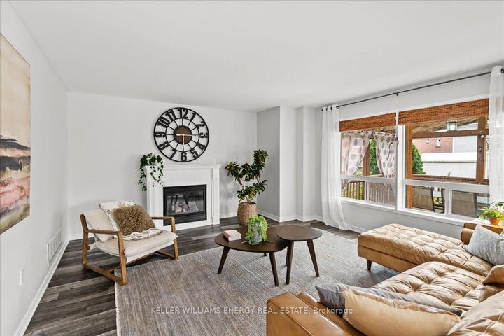 Photo 6 at 1619 Coldstream Drive, Taunton, Oshawa