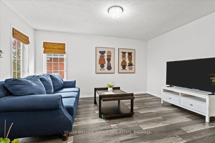 Photo 12 at 1619 Coldstream Drive, Taunton, Oshawa