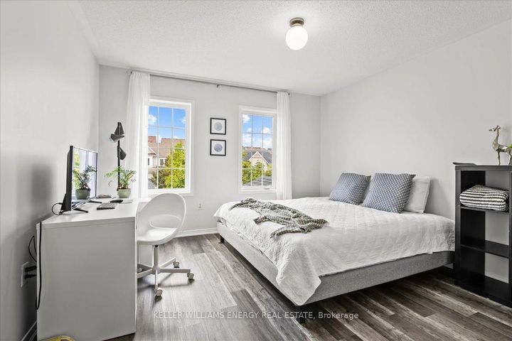 Photo 14 at 1619 Coldstream Drive, Taunton, Oshawa