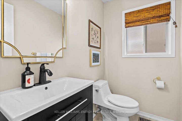 Photo 16 at 1619 Coldstream Drive, Taunton, Oshawa