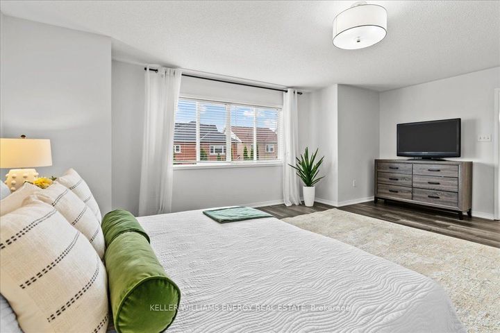 Photo 22 at 1619 Coldstream Drive, Taunton, Oshawa