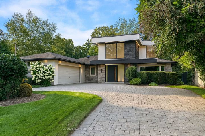Photo 2 at 30 Hi Mount Drive, Bayview Village, Toronto