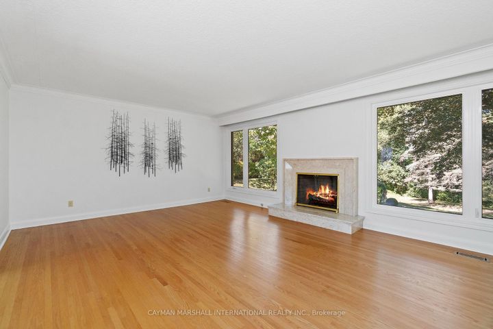 Photo 4 at 30 Hi Mount Drive, Bayview Village, Toronto