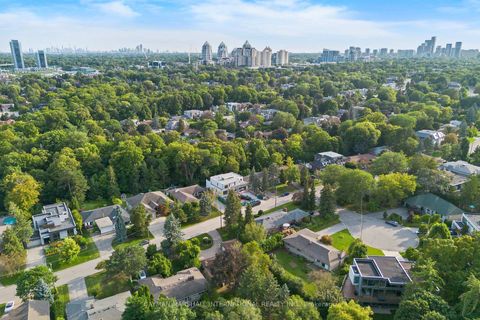 Photo 22 at 30 Hi Mount Drive, Bayview Village, Toronto