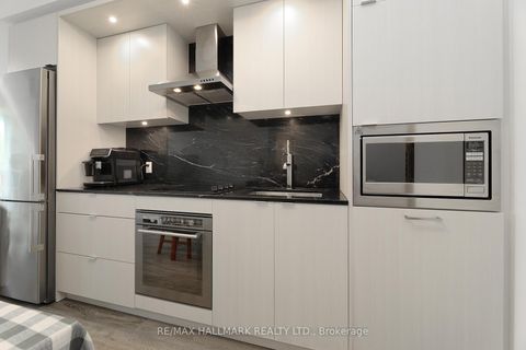 Photo 5 at 343 - 20 Inn on the Park Drive, Don Mills, Toronto