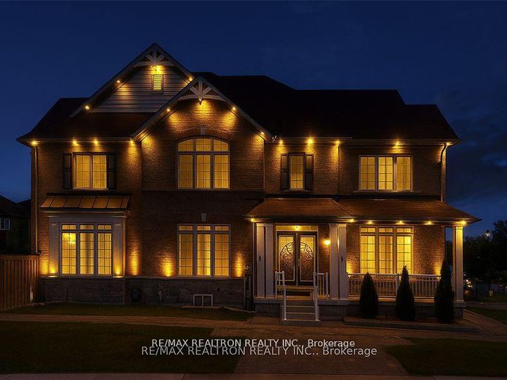 Photo 1 at 460 Gulfstream Avenue, Windfields, Oshawa
