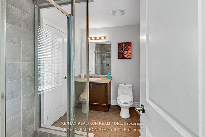 Photo 21 at 460 Gulfstream Avenue, Windfields, Oshawa