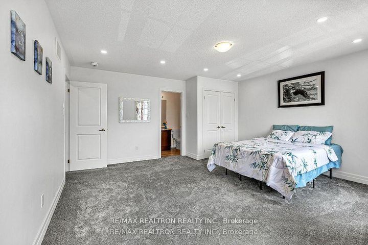 Photo 23 at 460 Gulfstream Avenue, Windfields, Oshawa