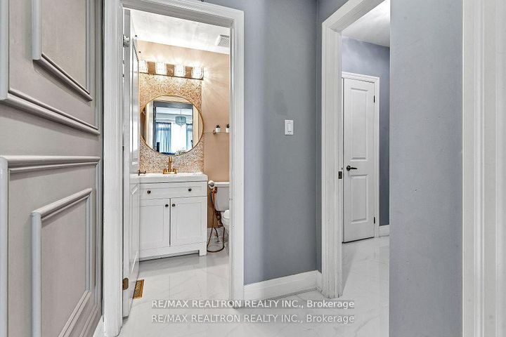 Photo 25 at 460 Gulfstream Avenue, Windfields, Oshawa