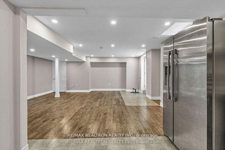 Photo 30 at 460 Gulfstream Avenue, Windfields, Oshawa