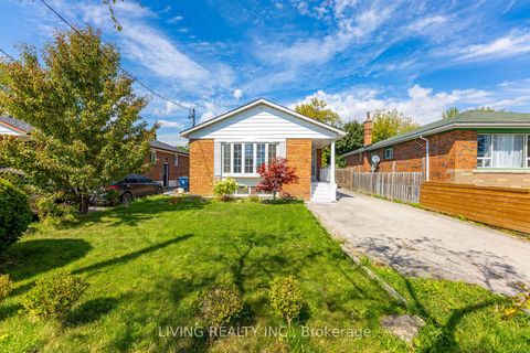 Photo 2 at 12 Kells Avenue, Bendale, Toronto
