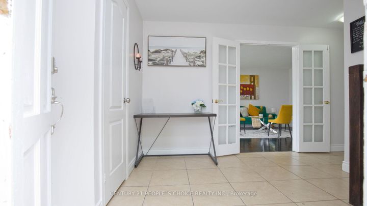 Photo 3 at 82 Davenport Crescent, Southgate, Brampton