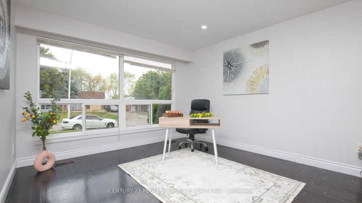 Photo 9 at 82 Davenport Crescent, Southgate, Brampton