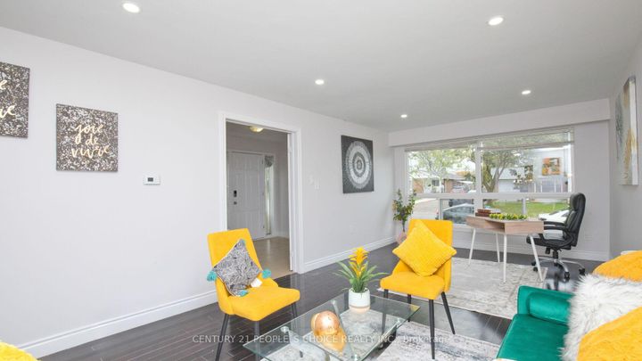 Photo 10 at 82 Davenport Crescent, Southgate, Brampton