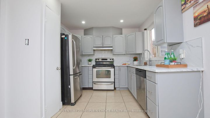 Photo 20 at 82 Davenport Crescent, Southgate, Brampton