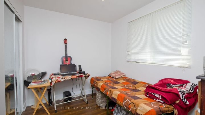Photo 31 at 82 Davenport Crescent, Southgate, Brampton