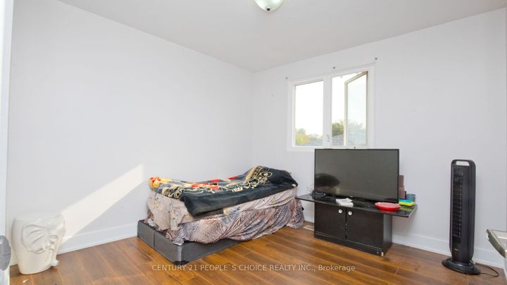 Photo 32 at 82 Davenport Crescent, Southgate, Brampton