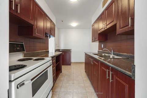 Photo 7 at 911 - 100 Prudential Drive, Dorset Park, Toronto