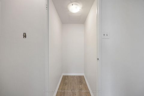 Photo 13 at 911 - 100 Prudential Drive, Dorset Park, Toronto
