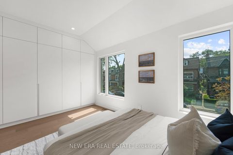 Photo 18 at 113 Bellwoods Avenue, Bellwoods, Toronto