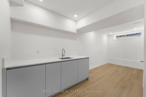 Photo 27 at 113 Bellwoods Avenue, Bellwoods, Toronto