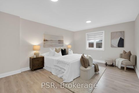 Photo 4 at 15 Wenderly Drive, Aurora Village, Aurora