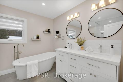 Photo 5 at 15 Wenderly Drive, Aurora Village, Aurora