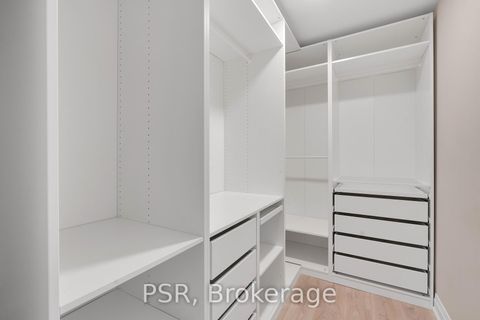 Photo 7 at 15 Wenderly Drive, Aurora Village, Aurora Photo 7 at 15 Wenderly Drive, Aurora Village, Aurora