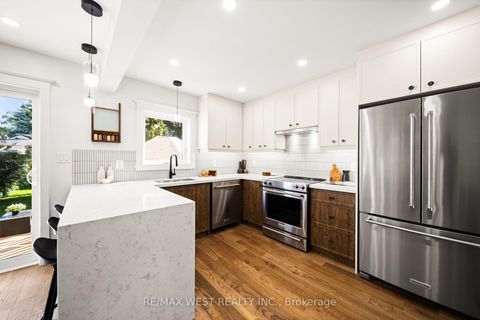 Photo 7 at 125 Brookside Avenue, Bloor West Village, Toronto