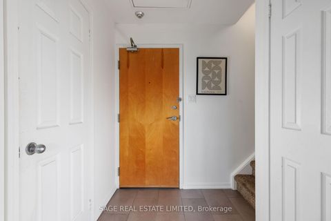 Photo 3 at 615 - 550 Front Street W, Waterfront Communities C1, Toronto
