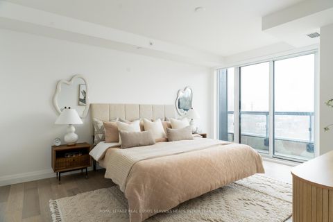 Photo 10 at 801 - 285 Avenue Road, St. Clair, Toronto