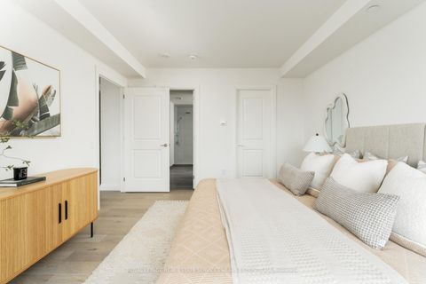 Photo 11 at 801 - 285 Avenue Road, St. Clair, Toronto