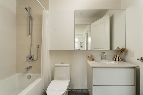 Photo 15 at 801 - 285 Avenue Road, St. Clair, Toronto