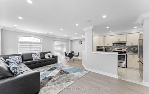 Photo 8 at 32 - 32 Viewcrest Circle, Clairville, Toronto