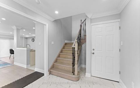 Photo 17 at 32 - 32 Viewcrest Circle, Clairville, Toronto