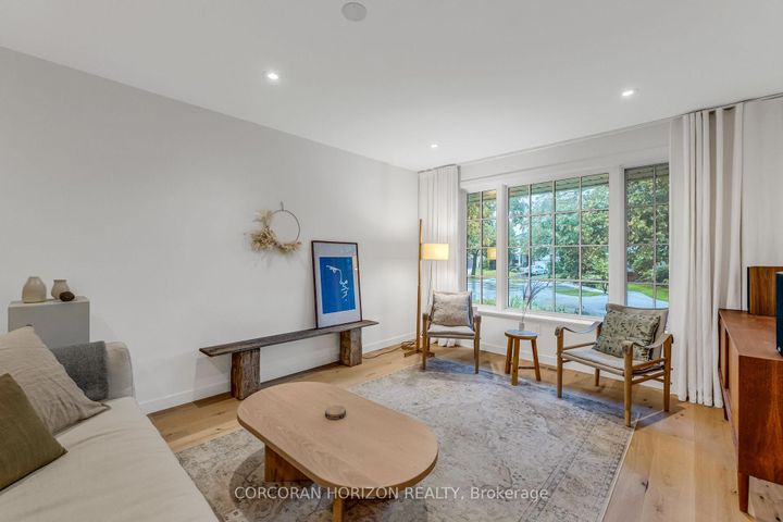 Photo 4 at 12 Barvale Court, West Deane, Toronto