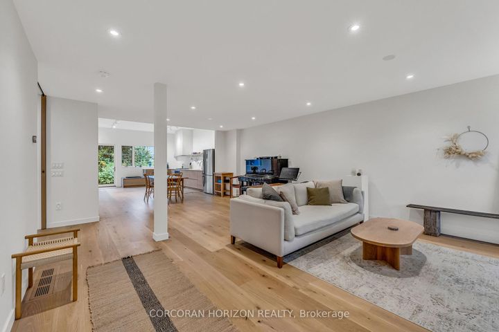 Photo 5 at 12 Barvale Court, West Deane, Toronto