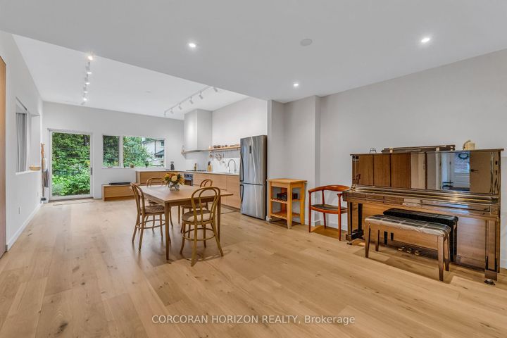 Photo 8 at 12 Barvale Court, West Deane, Toronto