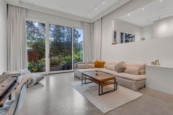 Photo 14 at 12 Barvale Court, West Deane, Toronto