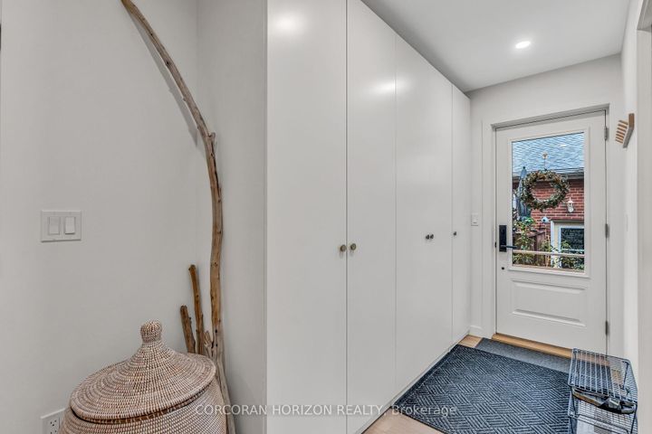Photo 17 at 12 Barvale Court, West Deane, Toronto