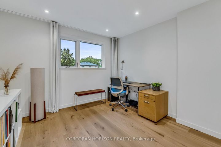 Photo 18 at 12 Barvale Court, West Deane, Toronto