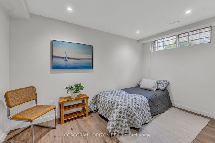 Photo 31 at 12 Barvale Court, West Deane, Toronto