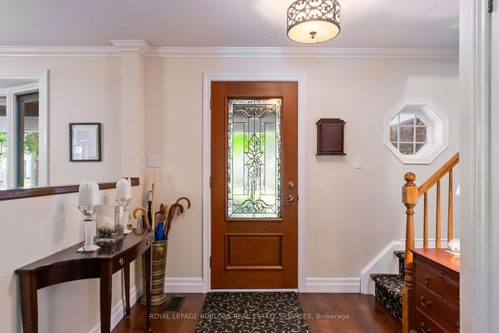 Photo 6 at 1318 Hillview Crescent, FA Falgarwood, Oakville