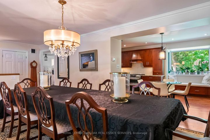 Photo 8 at 1318 Hillview Crescent, FA Falgarwood, Oakville