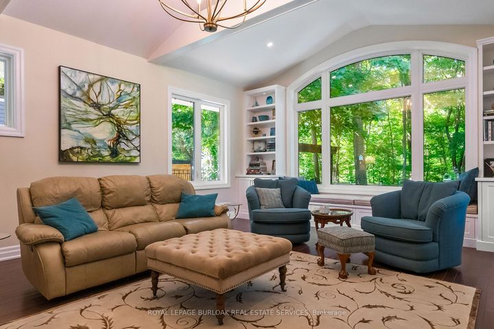 Photo 16 at 1318 Hillview Crescent, FA Falgarwood, Oakville